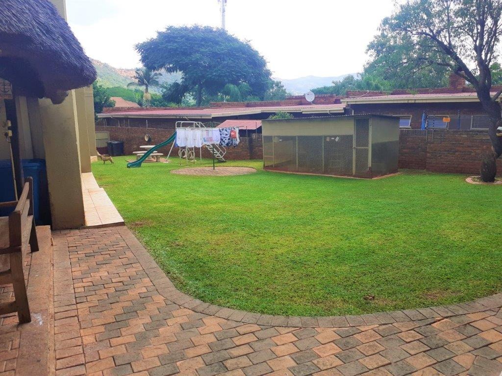 6 Bedroom Property for Sale in Safari Gardens North West